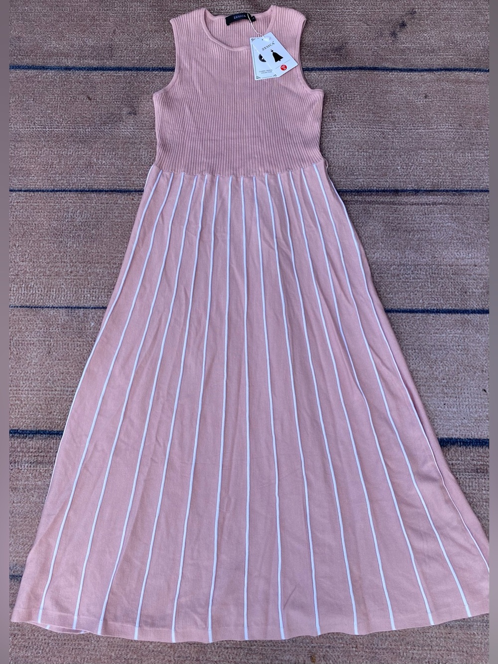 Zesica pink and white princess swing knit twirly maxi NWT